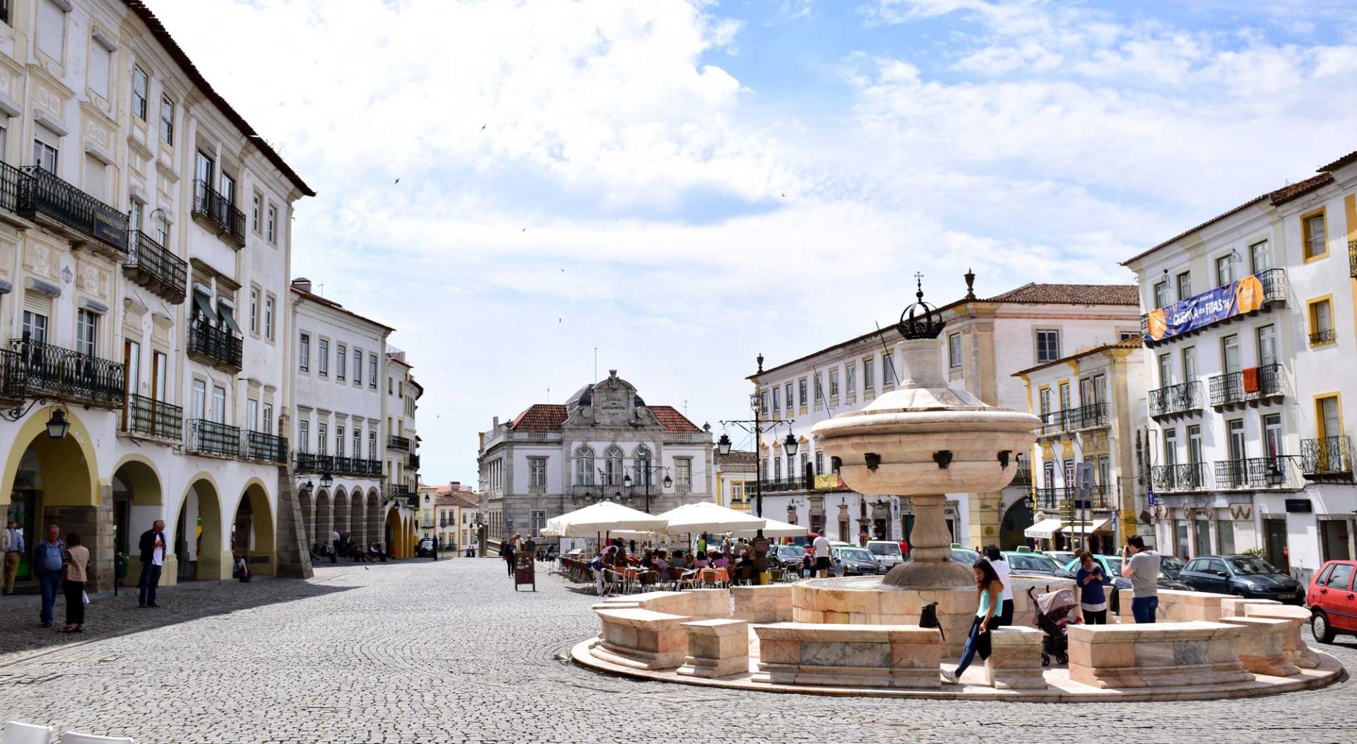 Évora